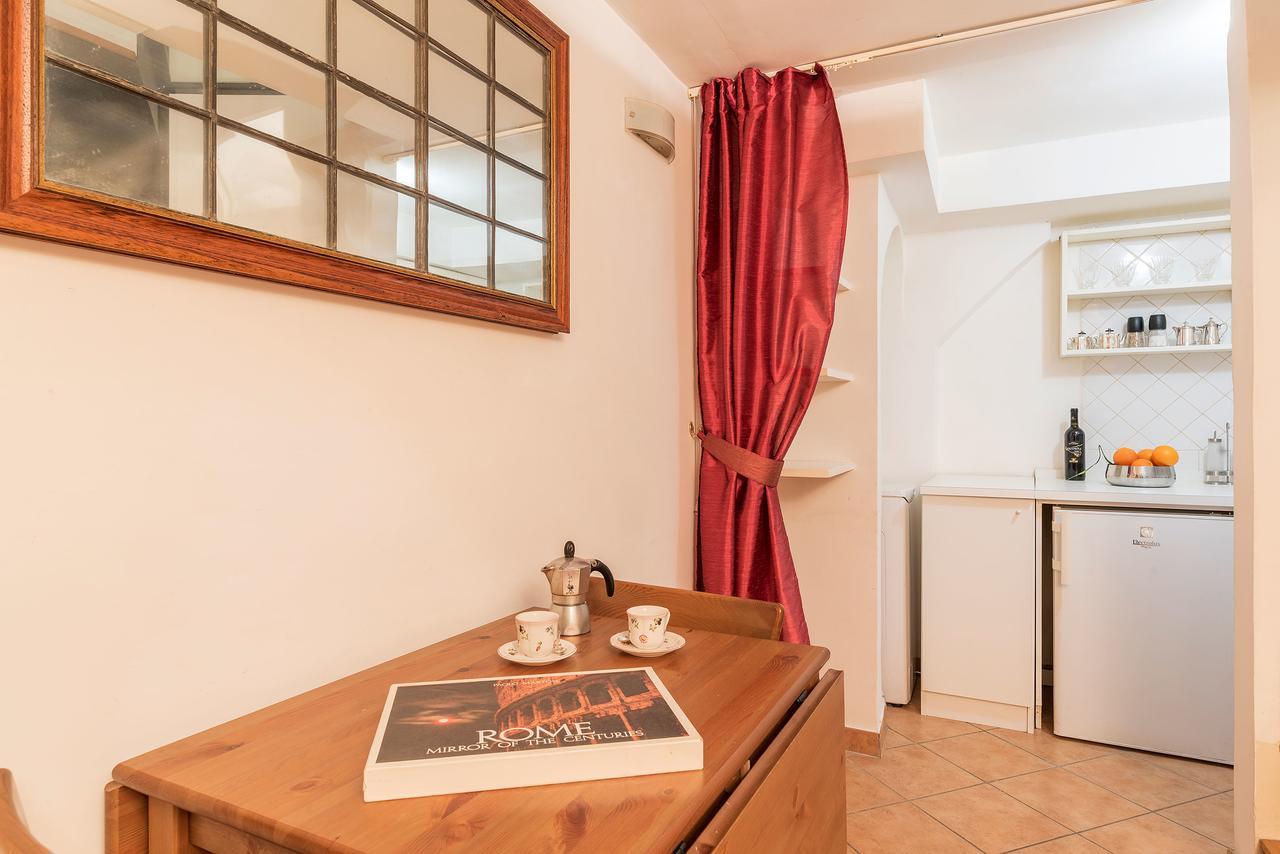 Sweet Little Suite Near Pantheon روما المظهر الخارجي الصورة